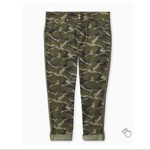 Torrid Crop Aviator Pant - Twill Camo Size 16W NWT